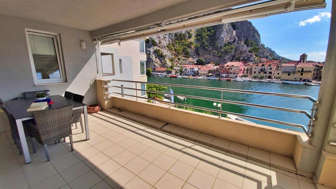 Mitra Zonata Pink Apartment Omiš Exterior foto