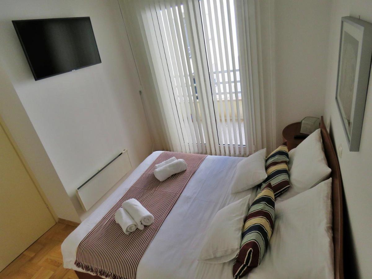 Mitra Zonata Pink Apartment Omiš Exterior foto